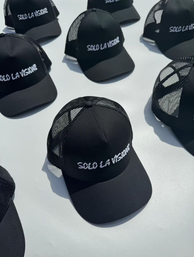Solo La Visione Trucker in Black